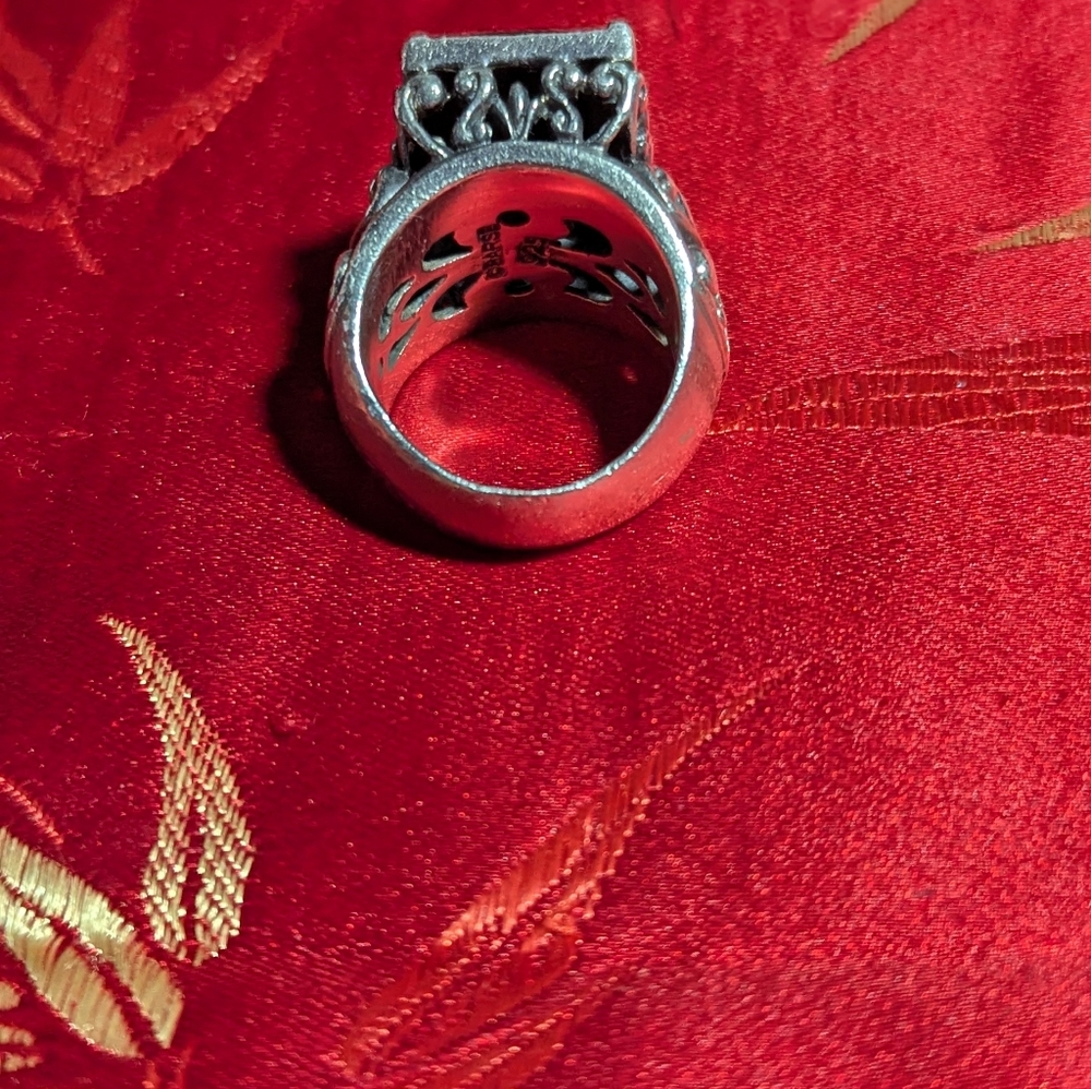 VINTAGE BARSE STERLING SILVER AND ONYX LARGE COCKTAIL RING - Picture 4 of 7